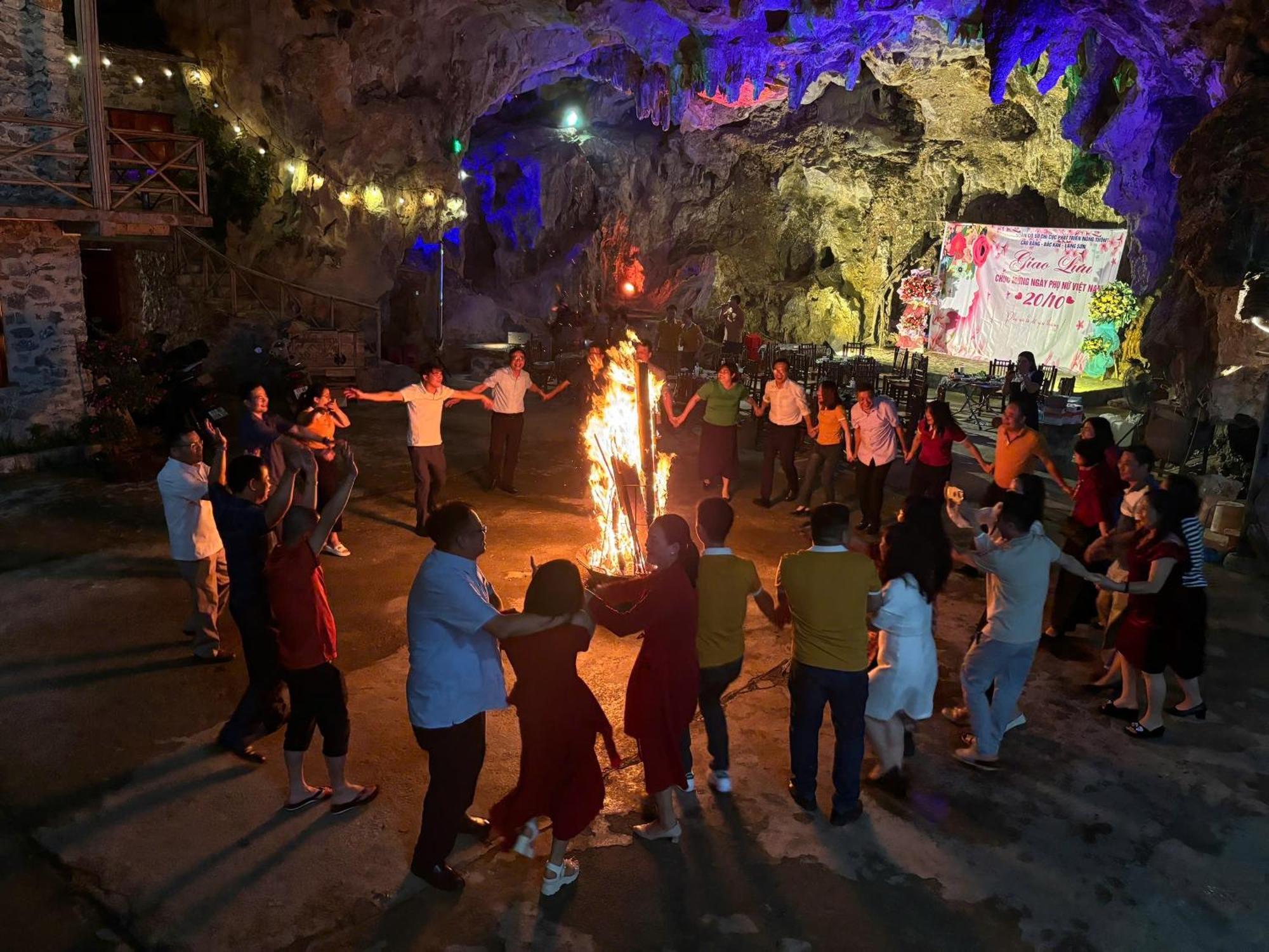 Yen Nhi Homestay Ban Gioc กาวบั่ง ภายนอก รูปภาพ